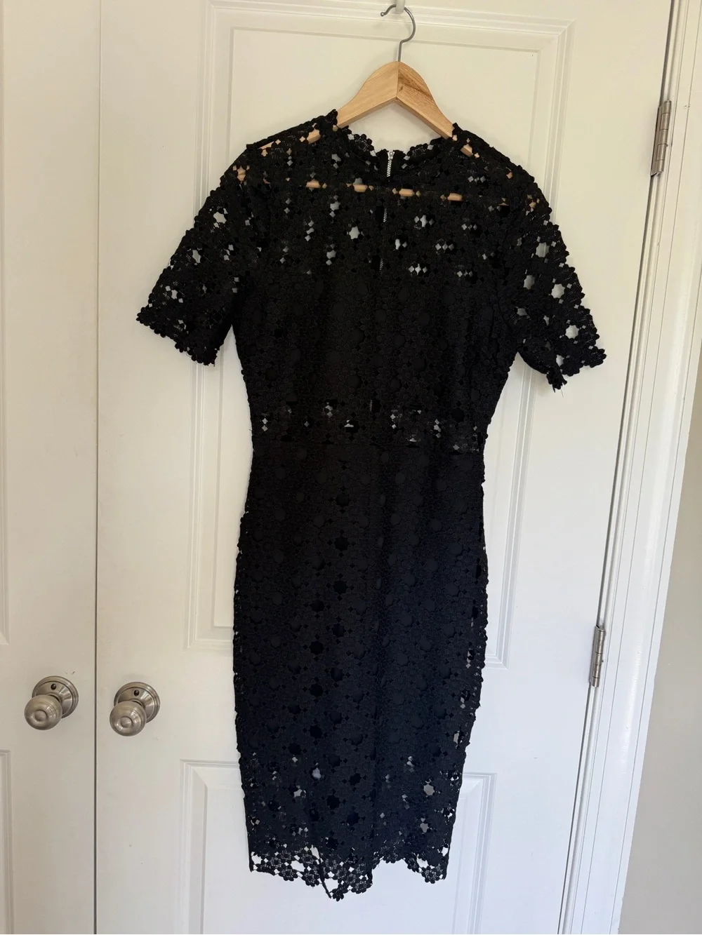 Lulus Heartfelt Black Lace Bodycon MIDI Dress Size Medium LBD Short Sleeve Party - Picture 2 of 7